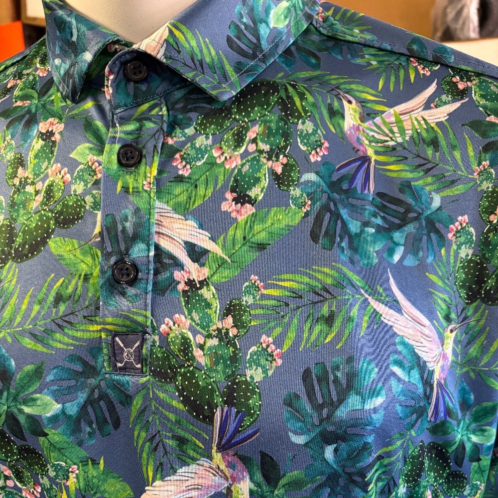 Good condition mens XL (fits like a large) Construct golf polo